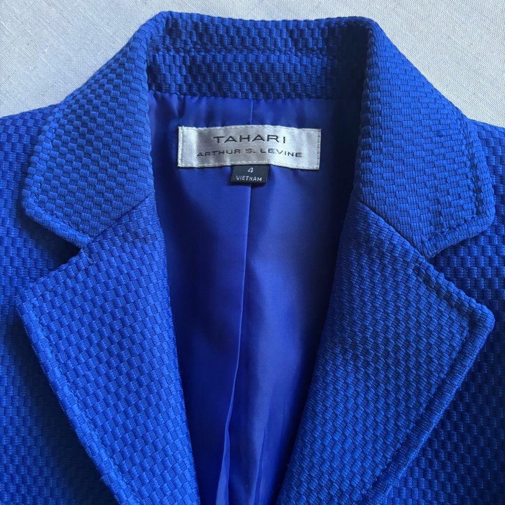 Tahari Royal Blue Blazer Skirt Suit Set Women’s Size 4 Career Office Chic - Picture 3 of 15